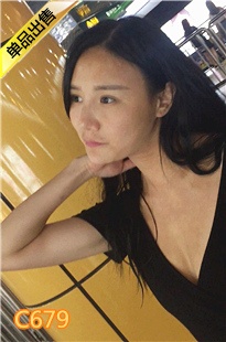 地铁等车的黑色短裙低凶美女[344M] 编号：C679
