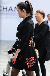 黑丝红高女子3A3756[243M]