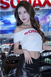 美腿皮裙车模小姐姐【套图+视频】3A8423[1.59G]