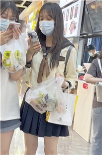 2024年8月KFC最新街拍美女视频[29.9G]