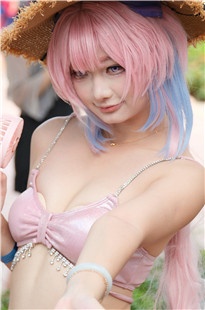 cos粉装小姐姐【套图+视频】3A8280[3.44G]