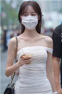 白色包屯裙美女3A8288[1.4G]