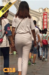 白色紧身裙翘臀妹子[455M] 编号：C318