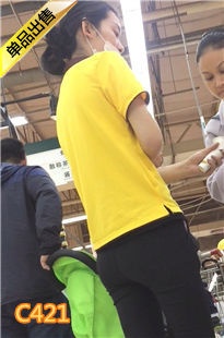 超市里的黑紧裤营业员小妹[621M] 编号：C421