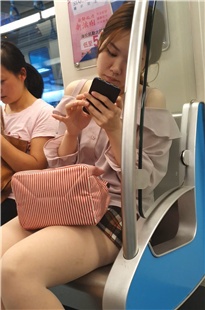 丝腿美女[262M]