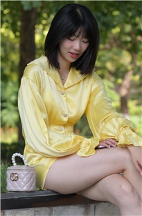 遛狗女孩MJ2852