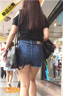 性感鲜嫩的牛仔热裤小妹[275M] 编号：C304