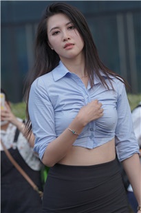 高挑的黑色包屯裙美女3A8337[4.04G]