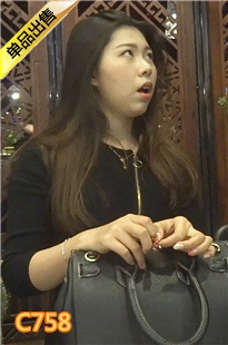 极品妩媚美妇在等位置[837M] 编号：C758