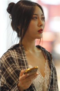 夜拍热裤美女3A8516[1.79G]