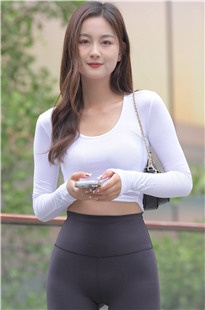 黑色瑜伽裤美眉MJ3195