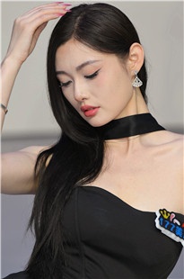 美腿美足网红-177美月3A8776[989M]