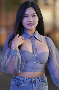 性感的酥兄美女3A8501[4.09G]