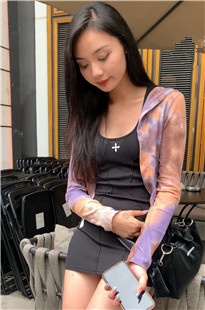 黑色短裙女子MJ3437