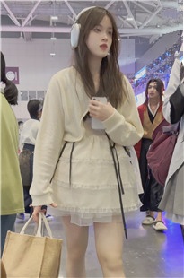 2024年10月KFC最新街拍美女视频[43.2G]