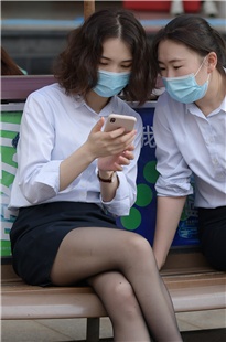 午休de两个黑丝职工3A1702[721M]