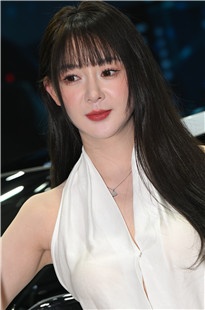 大白腿-美足美女主播【套图+8k视频3A8826[12.5G]