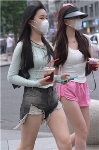 两个美腿小姐姐3A8557[1.29G]